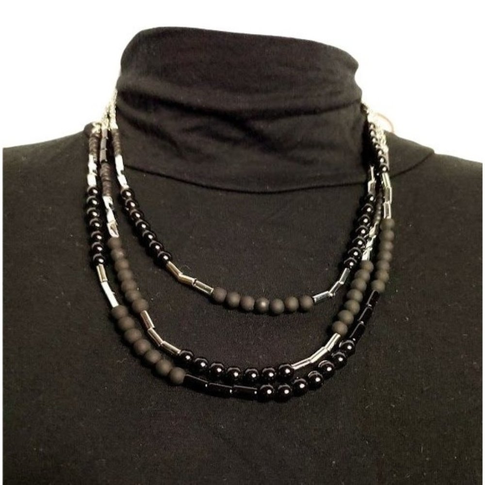 Laura Ashley Womens Three Row Link Round Black Bead Silver Tone Chain N 10$